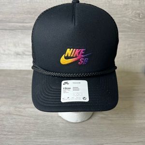 SAMPLE Rare Nike SB Trucker Hat Classic99 Snapback Mens One Size SHIPS FAST